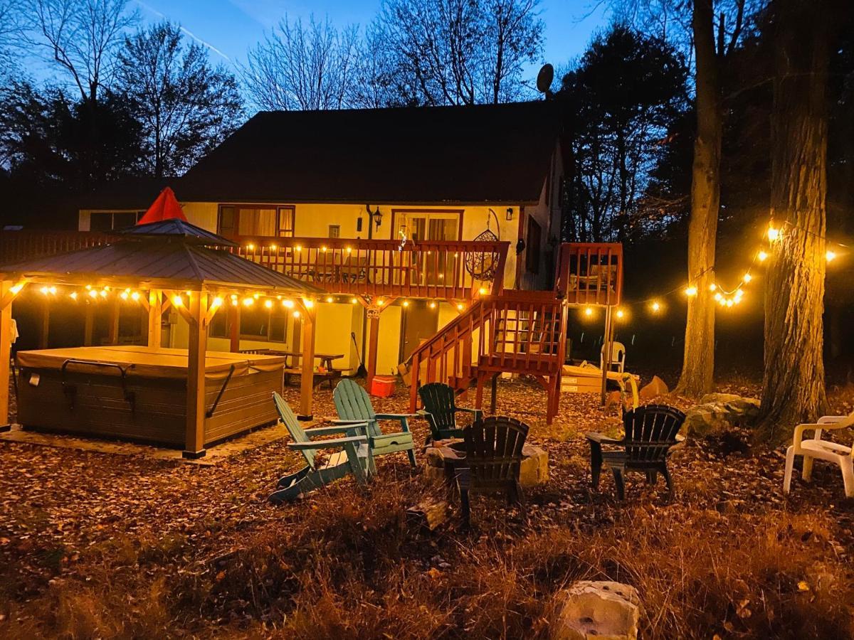 Luxurious House With Largest Hot Tub & Perfect Retreat! *