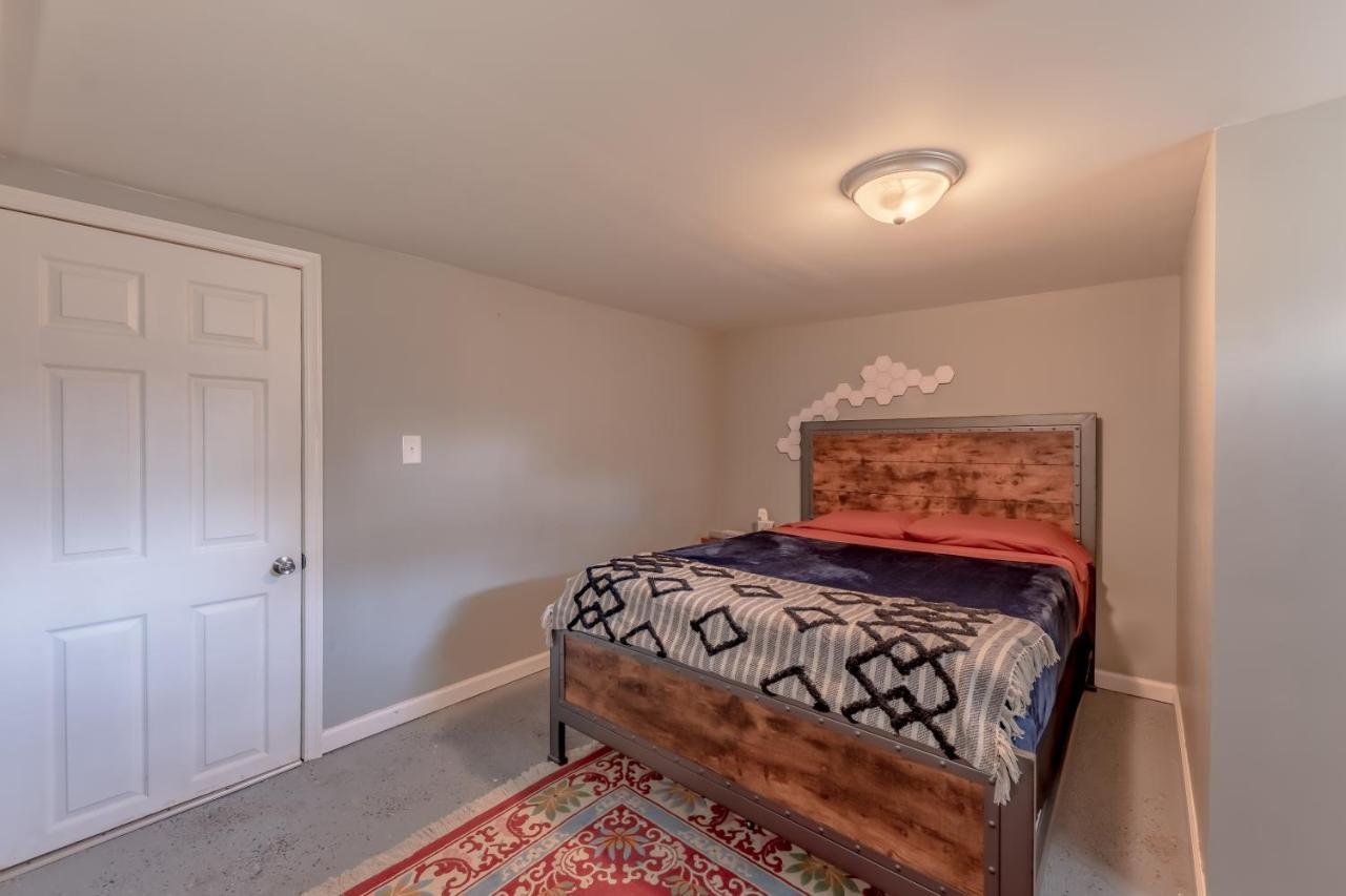 Luxurious House With Largest Hot Tub & Perfect Retreat! Holiday home Lake Harmony