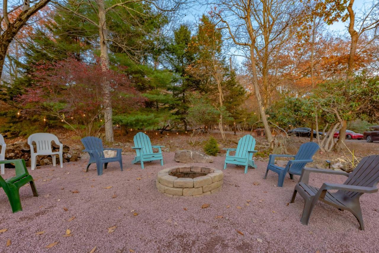Luxurious House With Largest Hot Tub & Perfect Retreat! Holiday home