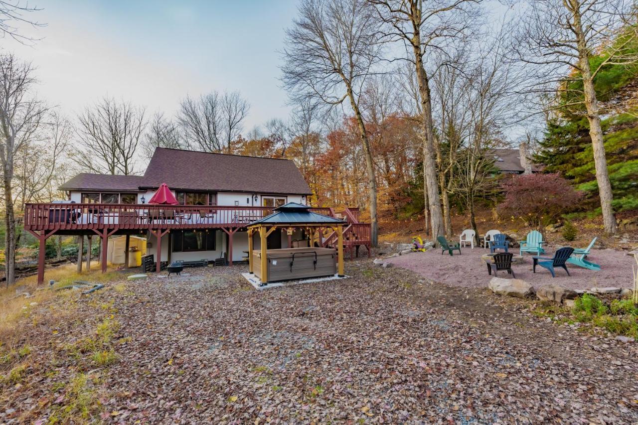 Luxurious House With Largest Hot Tub & Perfect Retreat! *