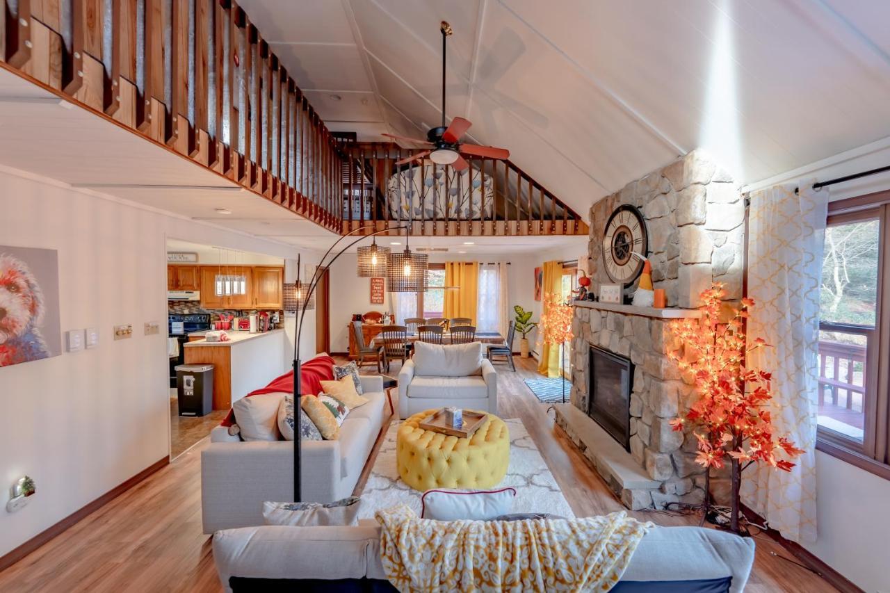 Luxurious House With Largest Hot Tub & Perfect Retreat! Holiday home *