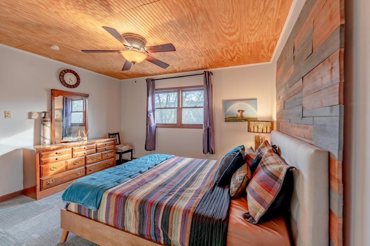 Luxurious House With Largest Hot Tub & Perfect Retreat! * Lake Harmony